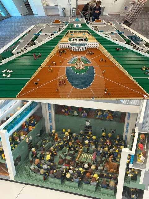  Canberra One-Day Relaxed Itinerary (Car-Free Edition) 🚌✨