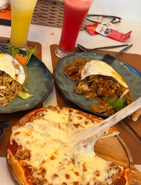  The Tuna Pizza and Fried Noodles I Miss Most After Leaving Maldives 