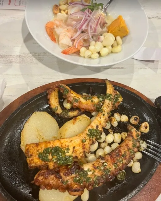 Trying the Best Peruvian Food in Miami!