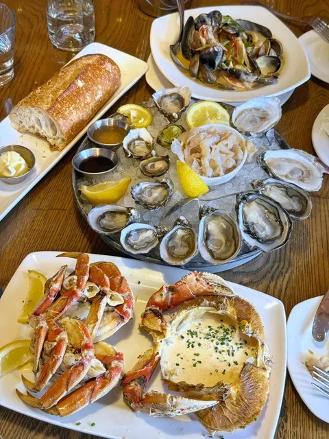 🦪 Seattle's Must-Visit Century-Old Seafood Spot