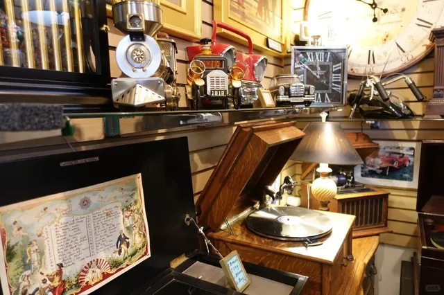 California's Fairytale Town | The Ultimate Carmel-by-the-Sea Guide | M