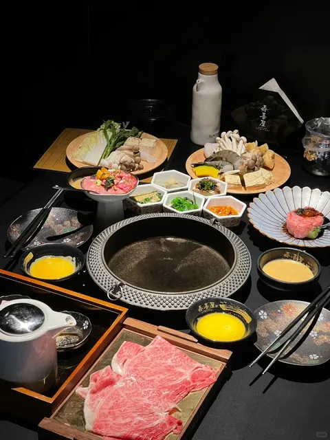 LA YUMIYAKI Sukiyaki House