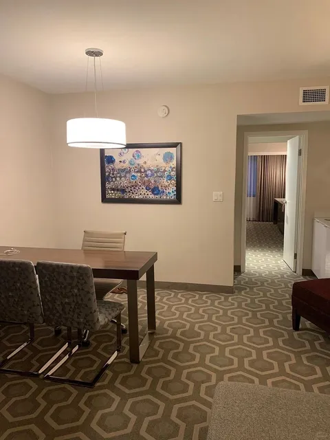 Washington! A Budget-Friendly Suite Hotel Perfect for Families! 🏨👨👩