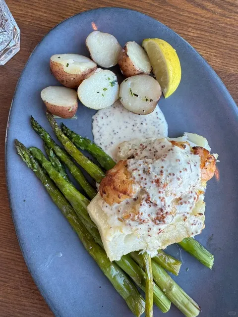 Orlando • Seafood • Paddlefish 🚢🦞👎