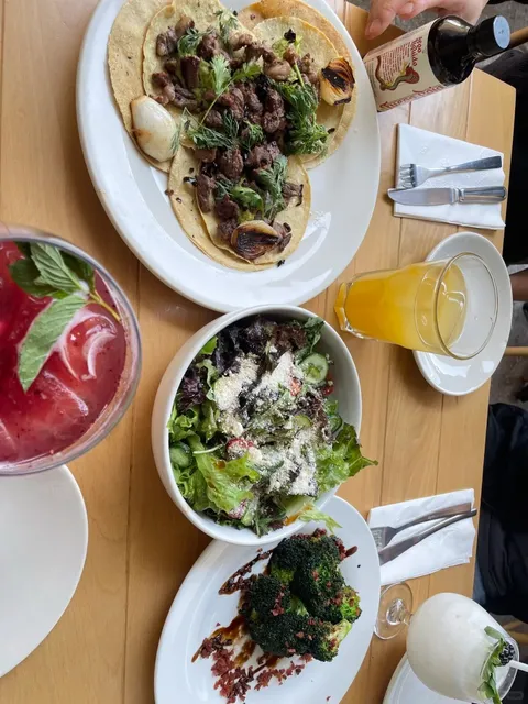 Tacos in Mexico City’s Santa Fe Park 🌮🇲🇽❤️