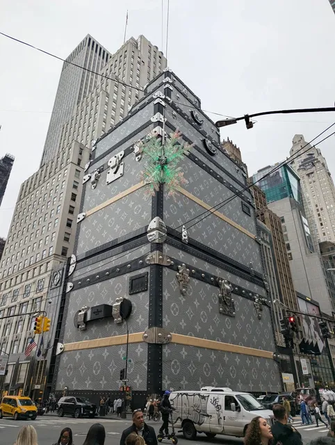 Midtown NYC: The Day Before Thanksgiving 🌆