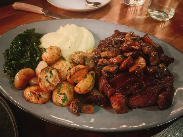 Ottawa Dining: Elegant Date Spot for Steak Lovers