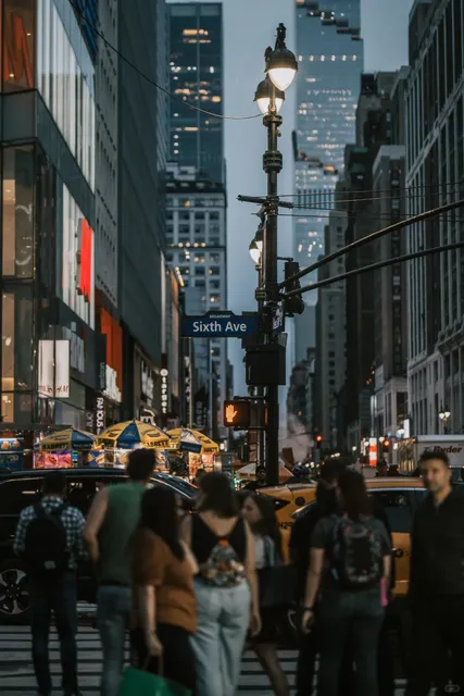 💼 Wall Street: Where Glamour Meets Grit