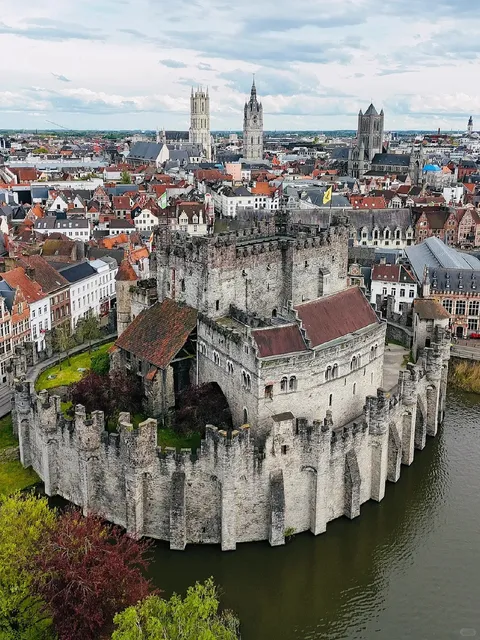 🇧🇪 Discover Ghent’s Iconic "Three Towers" 