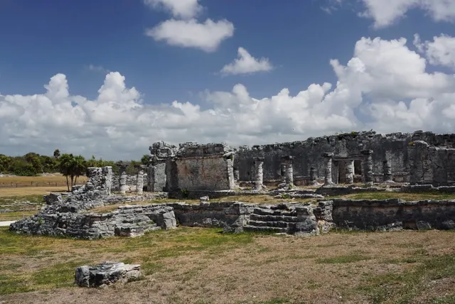 🦎🌴 Tulum Ruins: Where Iguanas Rule the Maya Caribbean 🌊