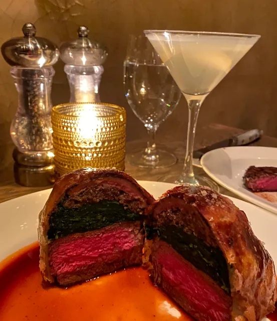 Ganache Wellington + melt-in-your-mouth beef steak | Bos must-try