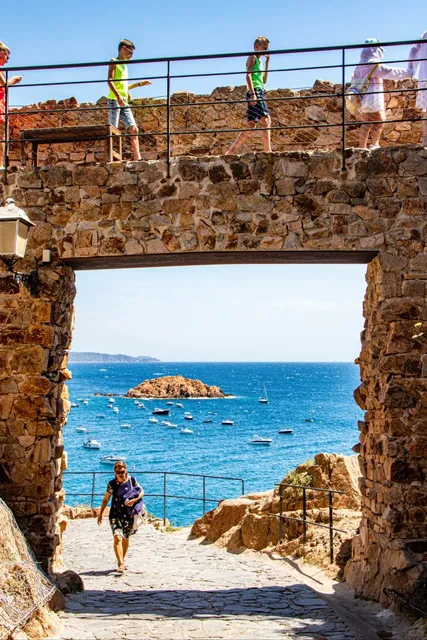 Day 1 in Spain and Portugal: Tossa de Mar, Enchanting Mediterranean Bl