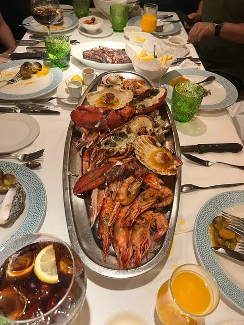 The most famous century-old seafood restaurant in Barcelona