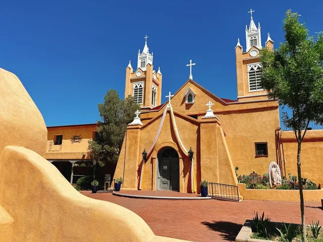 ⛪ San Felipe de Neri Catholic Church – Albuquerque's Historic Gem