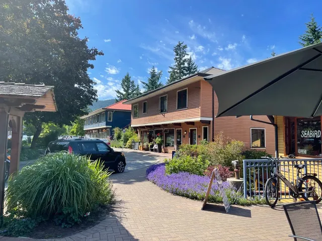 🌊 Bowen Island: Vancouver's Instant Getaway Without Reservations!