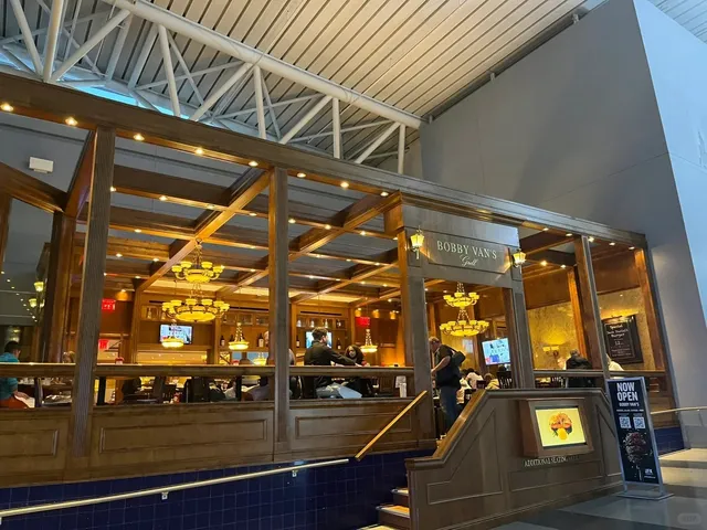 Bobby Van's Steakhouse at JFK Terminal 8 ✈️🍳