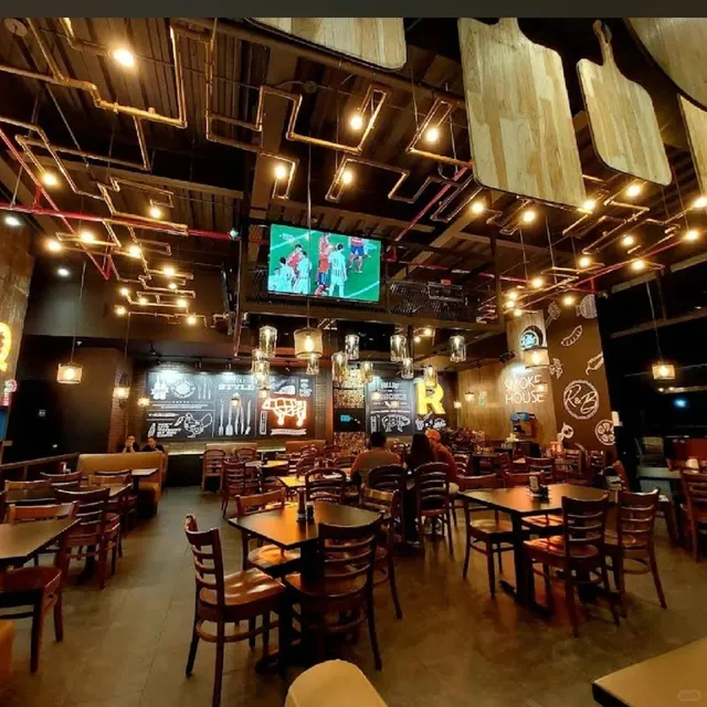 🇸🇻 Ribs & Bones: El Salvador’s Hidden BBQ Gem!