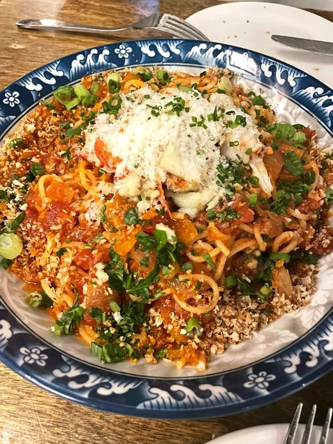 Ottawa's Ultimate Food Guide: 5 Must-Try Restaurants 🍽️✨