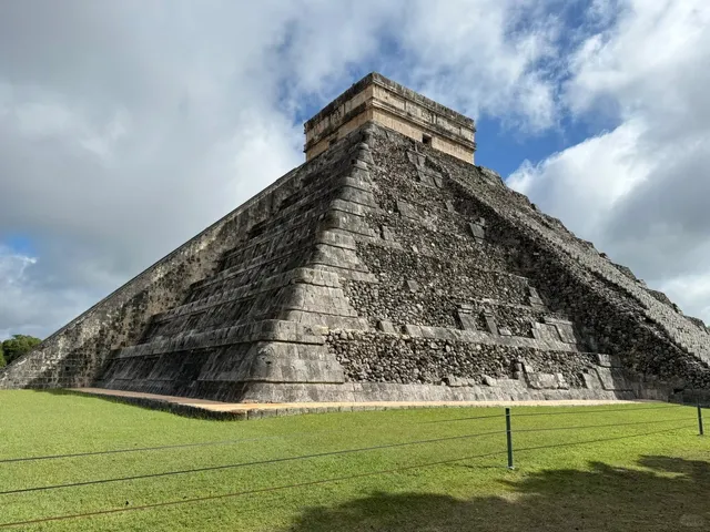 🇲🇽 Chichén Itza: A "Temple Escape" into Ancient Maya Civilization💫