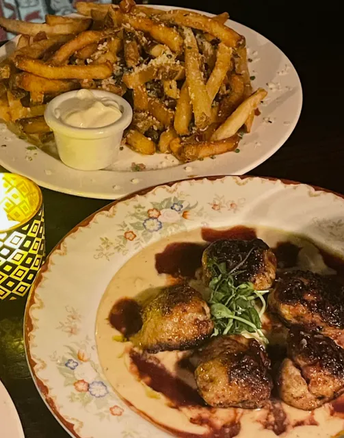 Boston visit | Cold and hidden underground bar Saloon