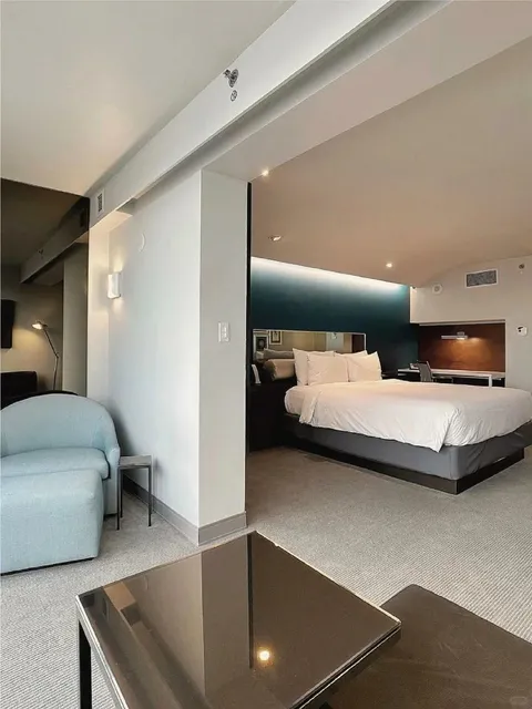 A Hollywood Hotel That Rivals the Waldorf – Spacious & Affordable! 😍