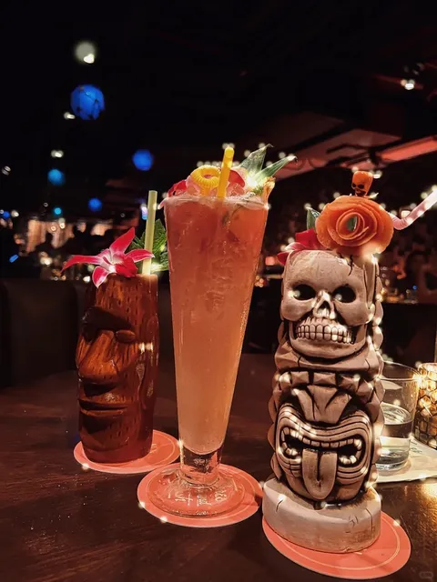 Chicago | Hawaiian-Style Bar 🍹