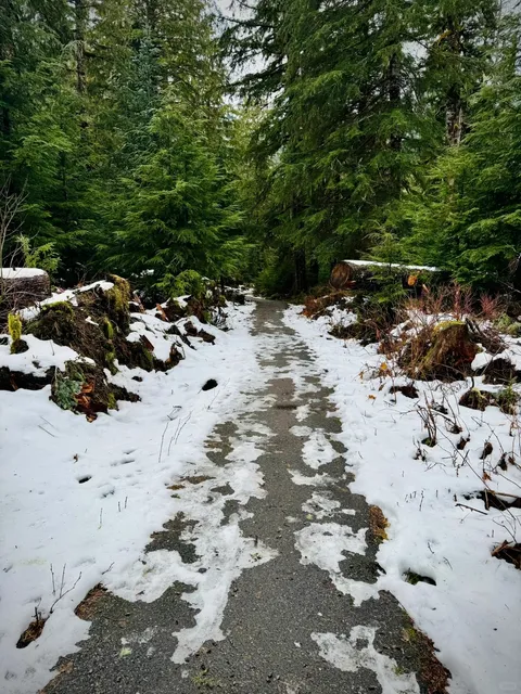 The Most Beautiful Ice Cave Tour in Seattle 🧊