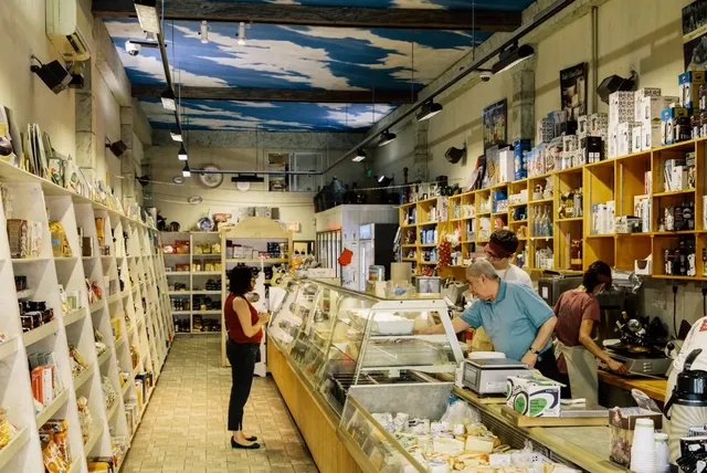 Vancouver's Top 9 Must-Try Restaurants | Fine Dining to Hidden Gems​​ 