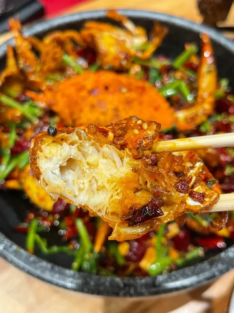 NYC’s Spicy Crab Is Seriously Addictive! 🦀🔥