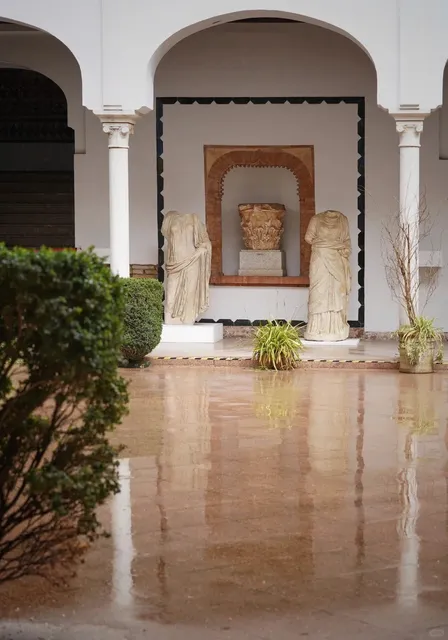 To truly understand the past and present of Andalusia。。。