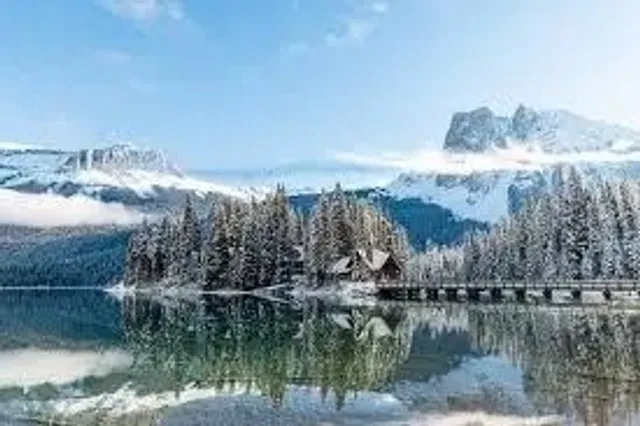 Daily Canada Landmarks Share: Round Four 🌟