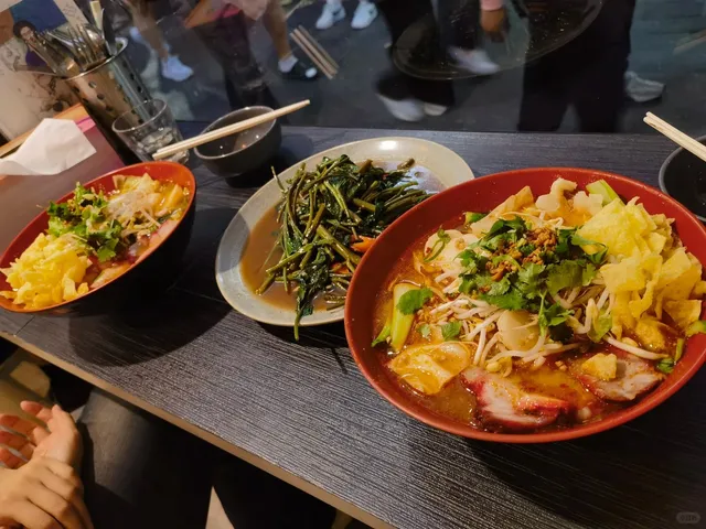 A Taste of Cairns: Dining & Reef Adventures📍