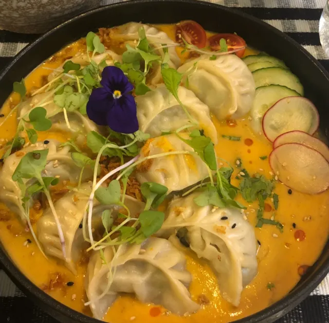 Momoshi| I came for Momo dumplings 🥟