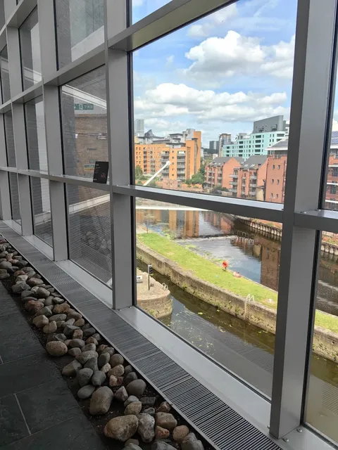 🇬🇧 Leeds | The Most Charming Hidden Gem in Northern England!