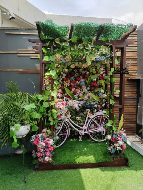 🇬🇭 YAYA La Parisienne ‖ Accra, Ghana