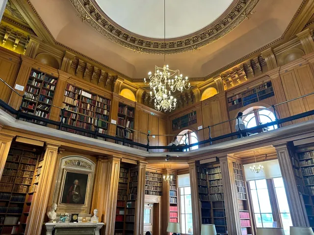 🇬🇧 Don’t Just Sightsee—Experience Oxford Like a Local! 🎓✨