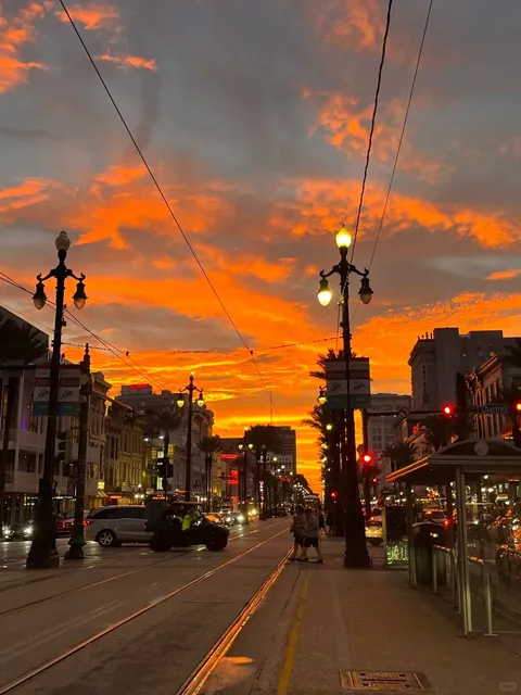 New Orleans Date Guide | Alcohol is Your Ticket to Music 🎷