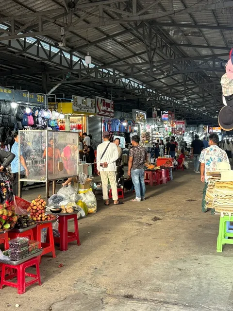 🇰🇭 Sihanoukville's Orussey Market - CHEAP Like Crazy!