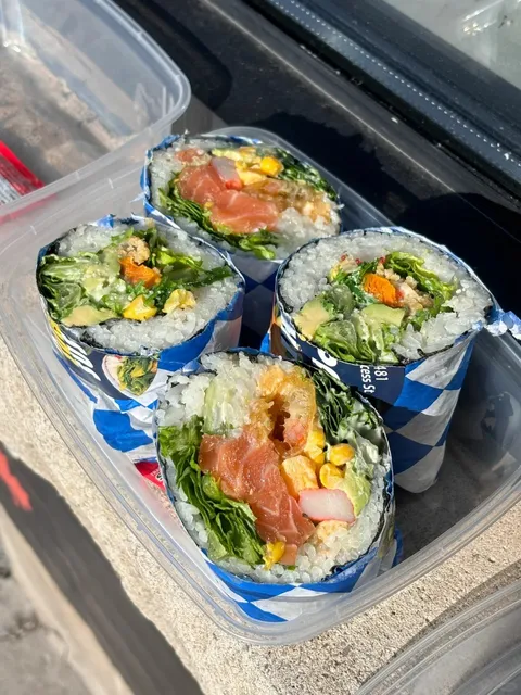 🇨🇦 Kingston | Food Exploration: Kpop Sub Sushi 🍙