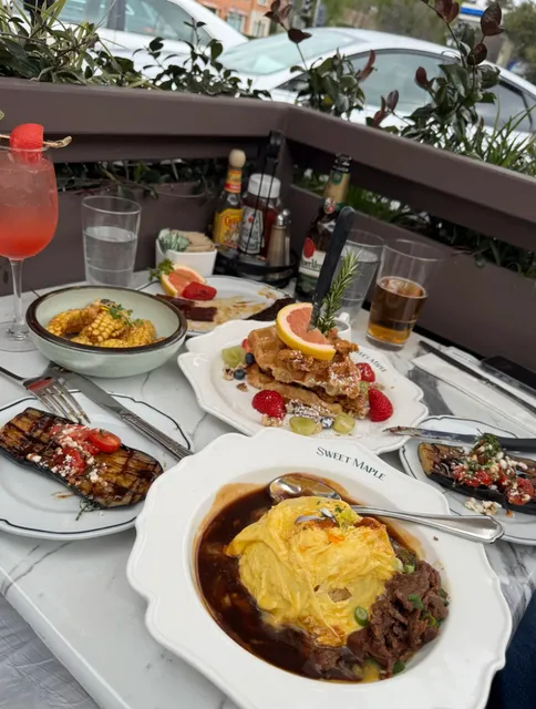 Sweet Maple: One of California’s Hottest Brunch Spots 🍳