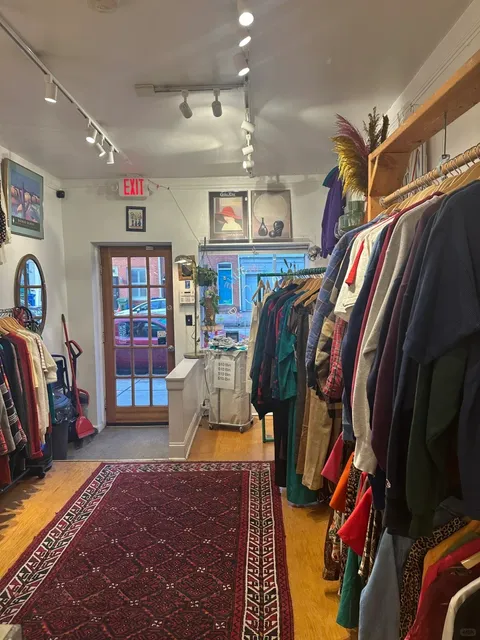 Share | Vintage Shop in Baltimore