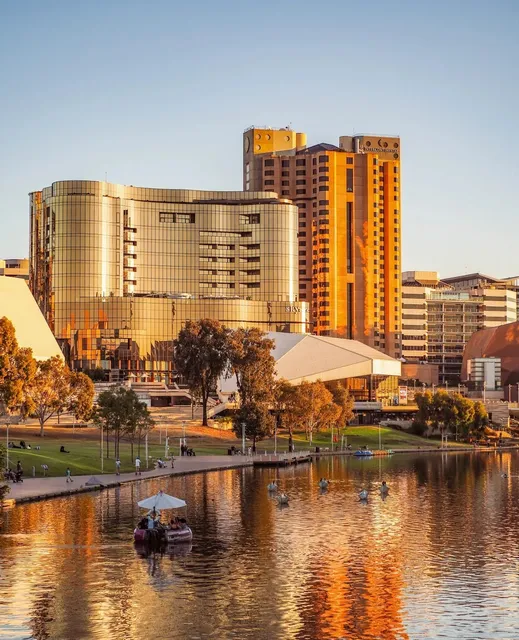 🇦🇺 Where to Stay in Adelaide? The Ultimate Hotel Guide!