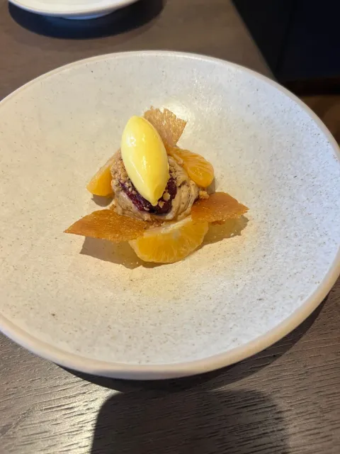 What an Amazing Restaurant – A Perfect 10/10! 🎄🍽️