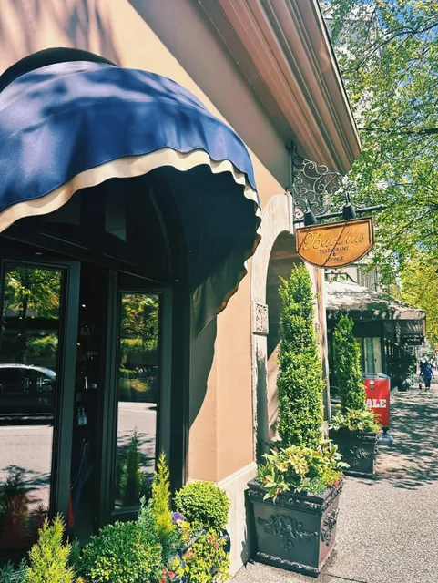 ​​🍷 Bacchus | Vancouver's Timeless "Old Money" French Dining Gem​​