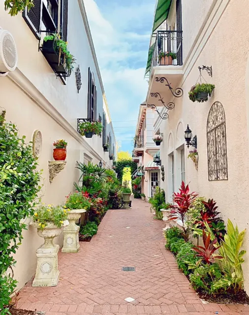 Naples | Florida's Little Italy 👒 Escape the City