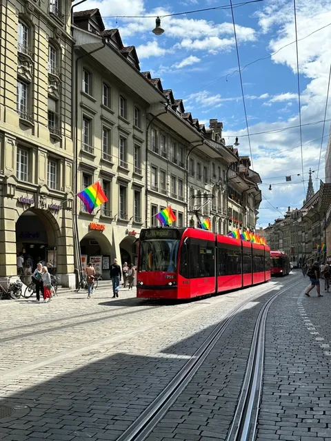 🇨🇭 Bern: Where Einstein Lived & Bears Roam