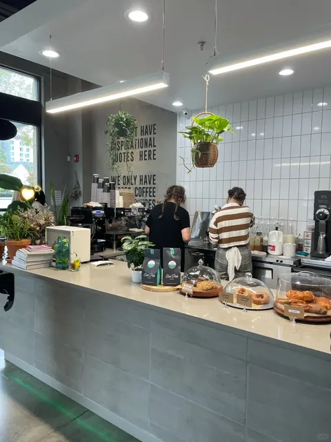 ATL Stylish & Minimalist Cafe | CAFE COMMA Review ☕️✨