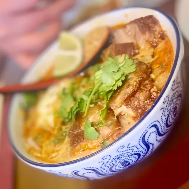 🌶️ A Date Night Favorite: Vibrant Thai Food & Bold Flavors! 🥢