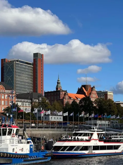 🇩🇪 Hamburg Ultimate Travel Guide! 🗺️✨