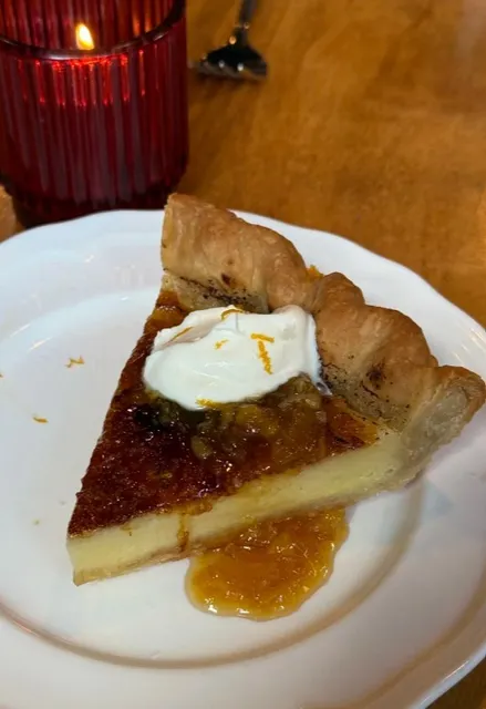 🍷 GusGus | An Eclectic & Intimate Neighborhood Wine Bar in St. Paul